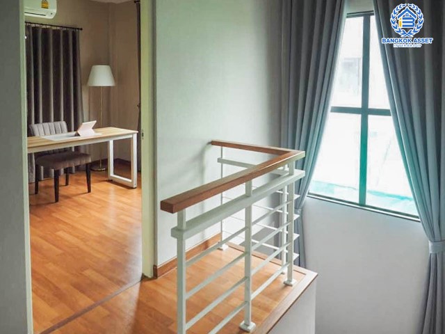 *****บ้านเดี่ยวมือสองย่านนนทบุรี ม.เซนโทร เวสต์เกต กาญจนาภิเษก คุณภาพแบรนด์ AP เนื้อที่มากถึง 51 ตร.ว. ฟังก์ชัน 3 ห้องนอน 2 ห้องน้ำ 2 ที่จอดรถ พร้อมของแถมมากมาย และเฟอร์ฯ บิวท์อินทั้งหลัง บนทำเลเยี่ยม ใกล้เซ็นทรัลเวสต์เกต และรถไฟฟ้าสายสีม่วง "สถานีคลองบางไผ่"